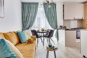 ARI - AFI Mall Luxurious Apartments