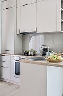 ARI - AFI Mall Luxurious Apartments