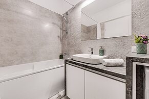 ARI - AFI Mall Luxurious Apartments