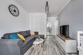 ARI - AFI Mall Luxurious Apartments