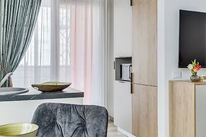 ARI - AFI Mall Luxurious Apartments