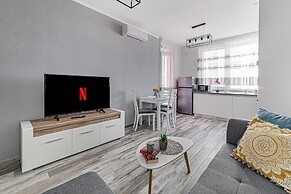 ARI - AFI Mall Luxurious Apartments