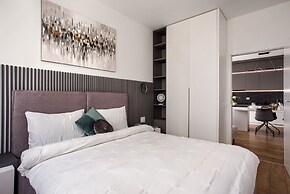 ARI - AFI Mall Luxurious Apartments