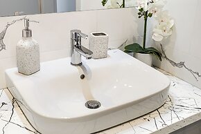 ARI - AFI Mall Luxurious Apartments