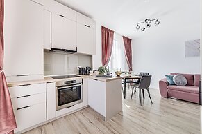 ARI - AFI Mall Luxurious Apartments