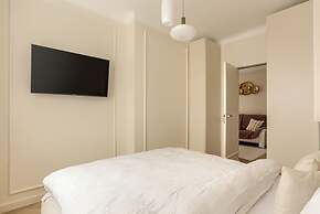ARI - AFI Mall Luxurious Apartments