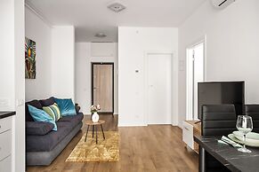 ARI - AFI Mall Luxurious Apartments