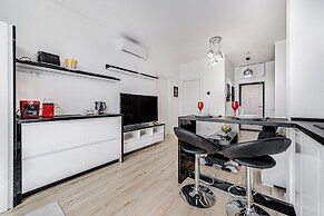 ARI - AFI Mall Luxurious Apartments