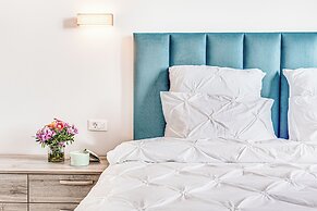 ARI - AFI Mall Luxurious Apartments