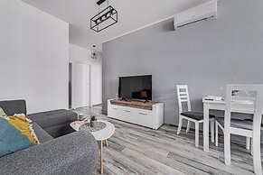 ARI - AFI Mall Luxurious Apartments