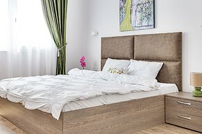 ARI - AFI Mall Luxurious Apartments