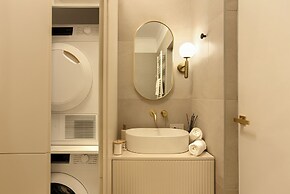 ARI - AFI Mall Luxurious Apartments