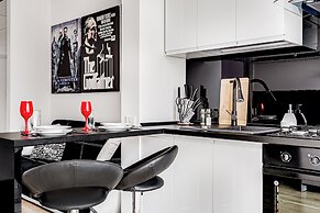 ARI - AFI Mall Luxurious Apartments