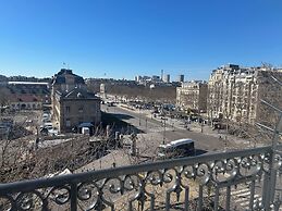 Eiffel Yard Hotel