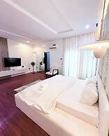 Devon's Villa and Apartment