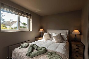 4 Bed Holiday Home by Guestz