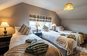 4 Bed Holiday Home by Guestz