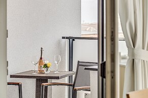 ARI - ARED Luxurious Apartments