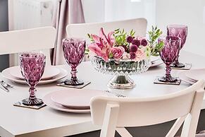 ARI - ARED Luxurious Apartments