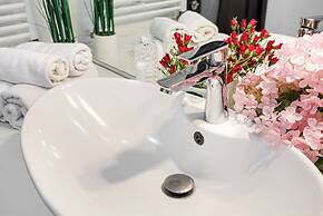 ARI - ARED Luxurious Apartments