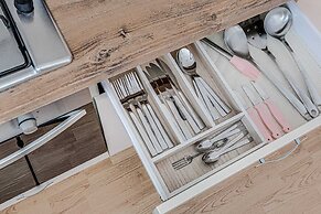 ARI - ARED Luxurious Apartments