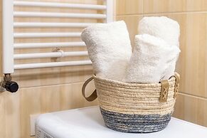 ARI - ARED Luxurious Apartments