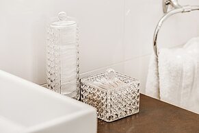 ARI - ARED Luxurious Apartments