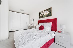 ARI - ARED Luxurious Apartments