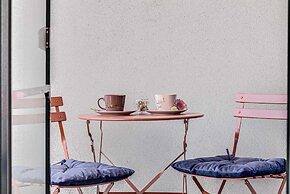 ARI - ARED Luxurious Apartments