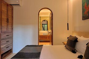 Hotel Compatir