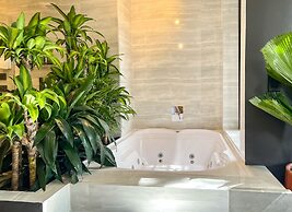 Hotel Lleras Park IV