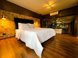 Hotel Lleras Park IV