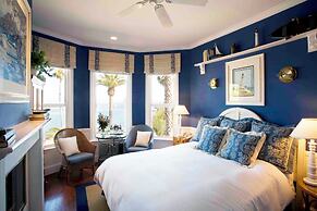 Snug Harbor Inn