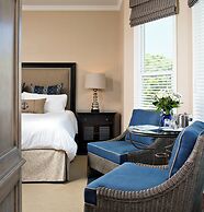 Snug Harbor Inn