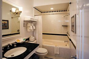Snug Harbor Inn