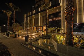 Sky Design Alphaville Housi by Anora