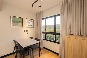 Sky Design Alphaville Housi by Anora