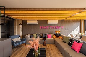 Sky Design Alphaville Housi by Anora