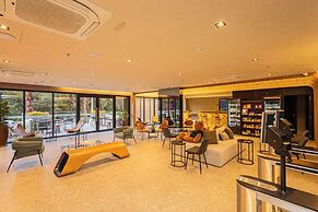 Sky Design Alphaville Housi by Anora