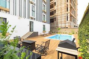 Belfast studio-Blue Waters Property.