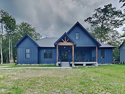 Holiday House by Taylor Made Deep Creek