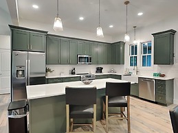 Holiday House by Taylor Made Deep Creek