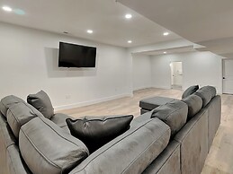 Holiday House by Taylor Made Deep Creek