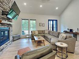Holiday House by Taylor Made Deep Creek