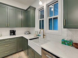 Holiday House by Taylor Made Deep Creek