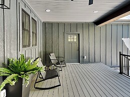 Holiday House by Taylor Made Deep Creek