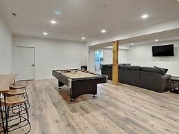 Holiday House by Taylor Made Deep Creek