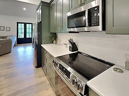 Holiday House by Taylor Made Deep Creek