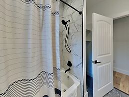 Holiday House by Taylor Made Deep Creek
