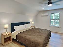 Holiday House by Taylor Made Deep Creek